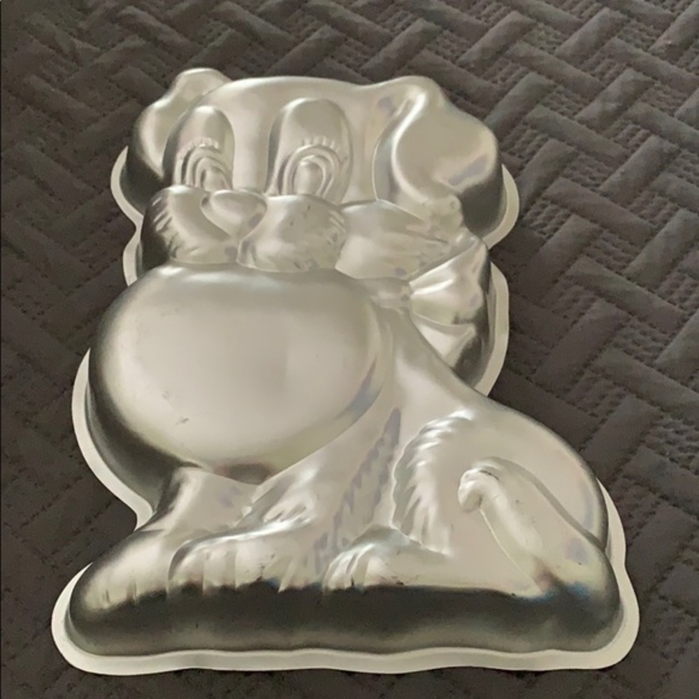 VINTAGE WILTON PLAYFUL PUPPY SHAPED CAKE PAN
